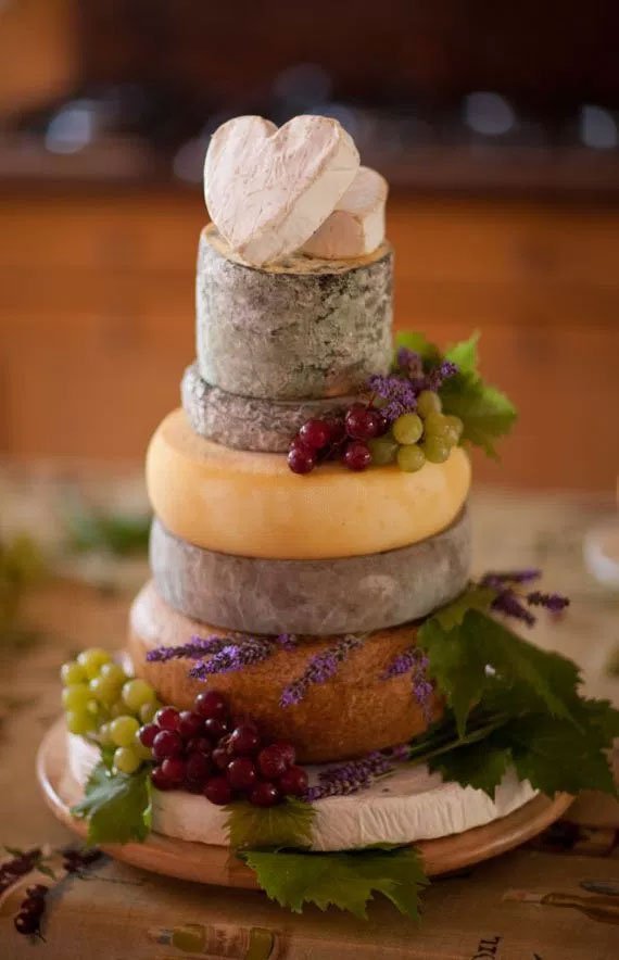 plateau fromange original en forme de wedding cake